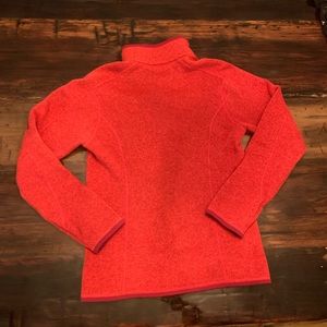 Gently worn red Patagonia pullover. Size Medium.